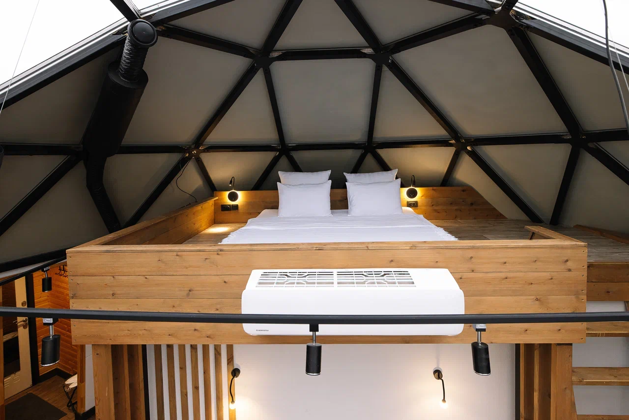 Дом сфера с душем и панорамной ванной